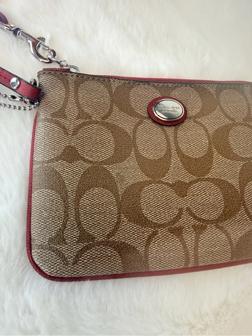 EUC COACH Peyton Signature Small Wristlet - Picture 7 of 11